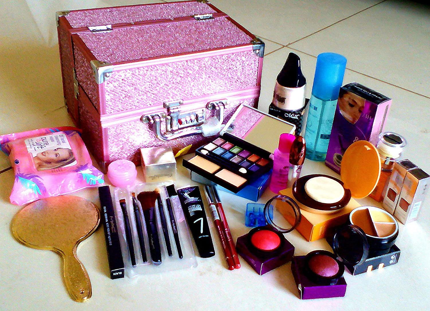 10 Best Makeup Products For Teens Reviewed [Updated 2021]